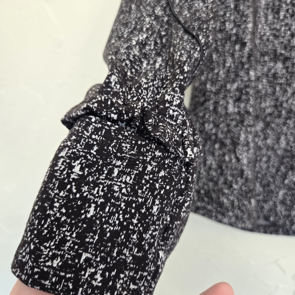 Lululemon Extra Mile Long Sleeve Top - Picture 10 of 16